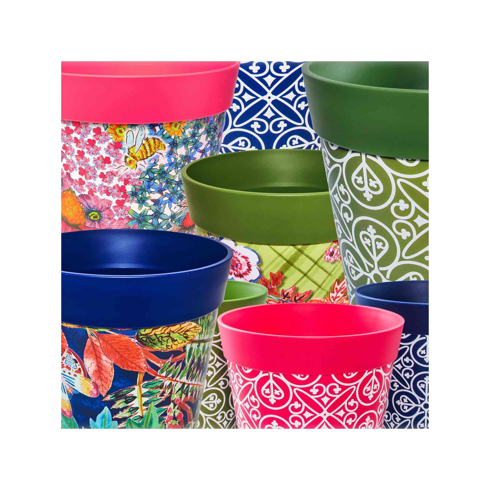 Plastic flowerpots in a mix of different colours